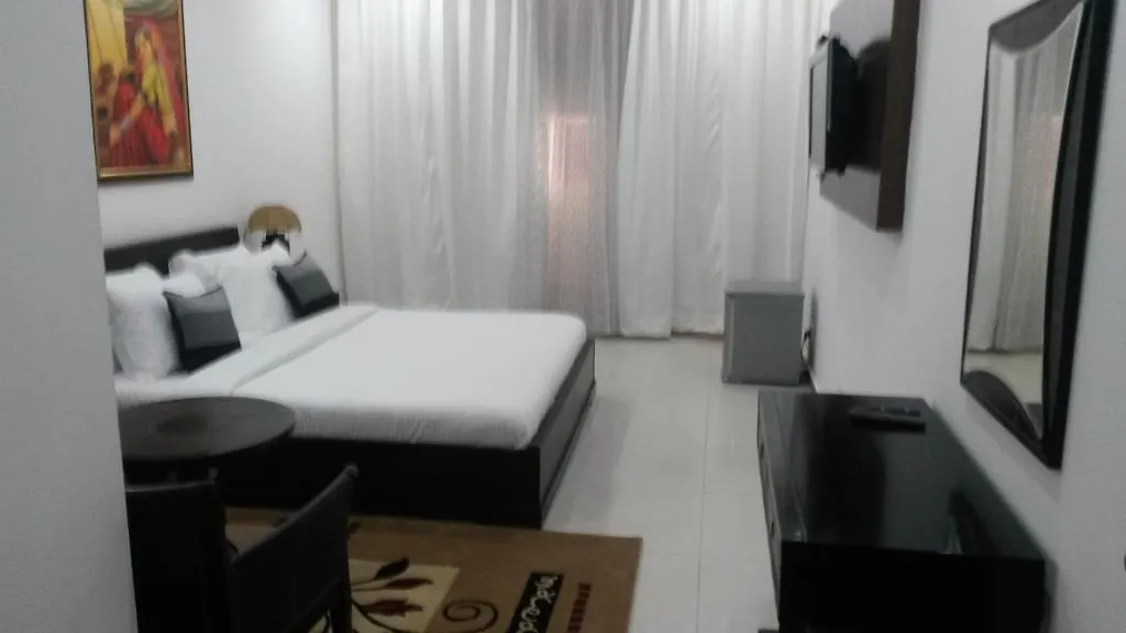Kshitij Hotel Royale Gurgaon 2*,  India