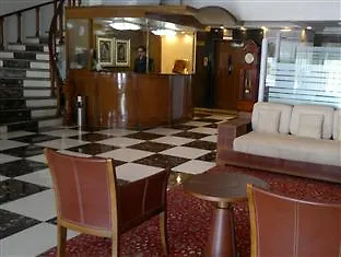 Kshitij Hotel Royale グルガウン